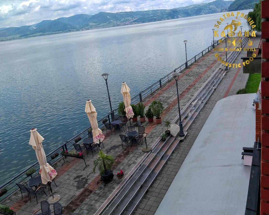 Zlatna Ribica Lägenhet Golubac Exteriör bild