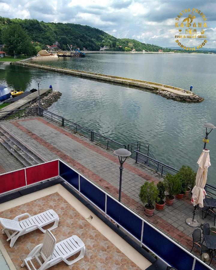 Zlatna Ribica Lägenhet Golubac Exteriör bild