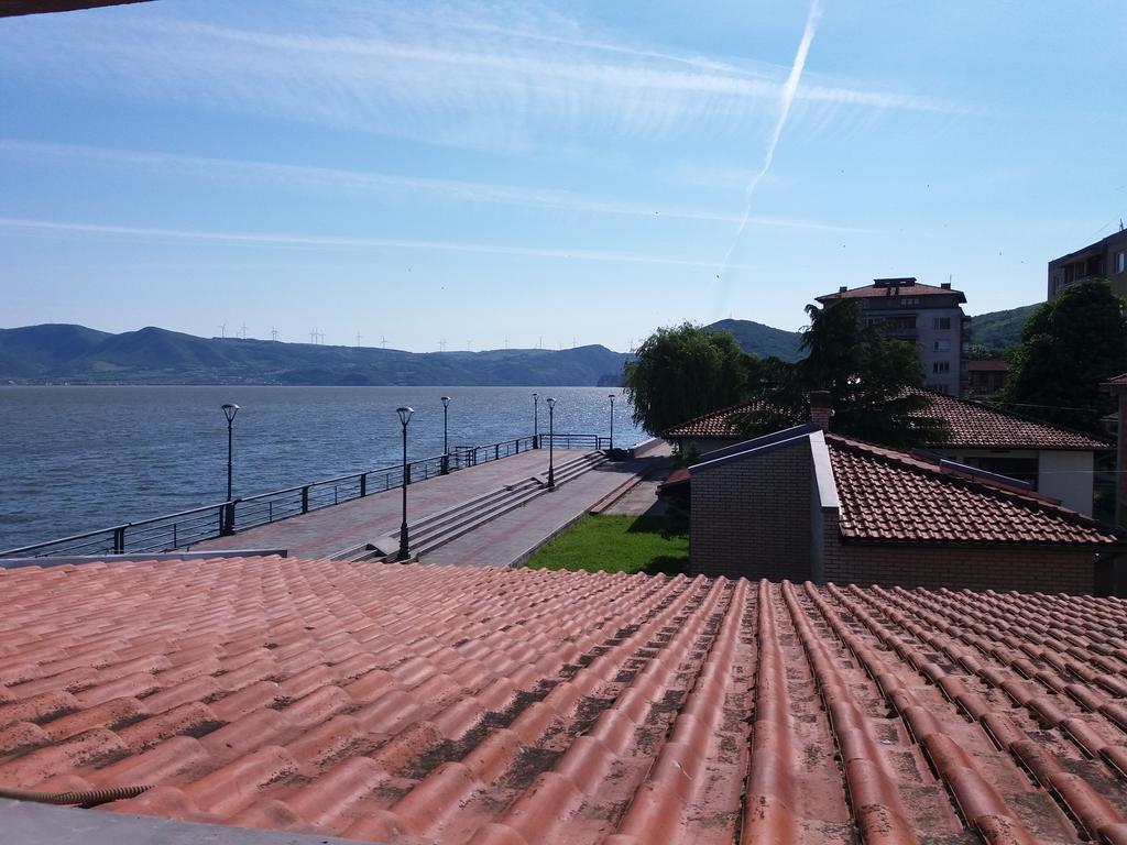 Zlatna Ribica Lägenhet Golubac Exteriör bild