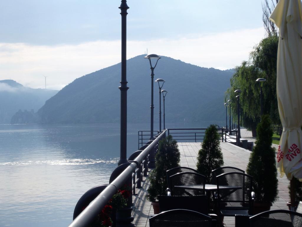 Zlatna Ribica Lägenhet Golubac Exteriör bild